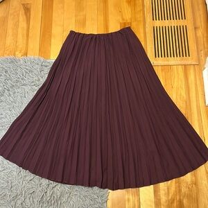 Uniqlo pleated skirt size s